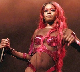Azealia Banks Releasing “Van Vogue” Video Next Tuesday, Will Be Performing At Summer Sonic In Japan
